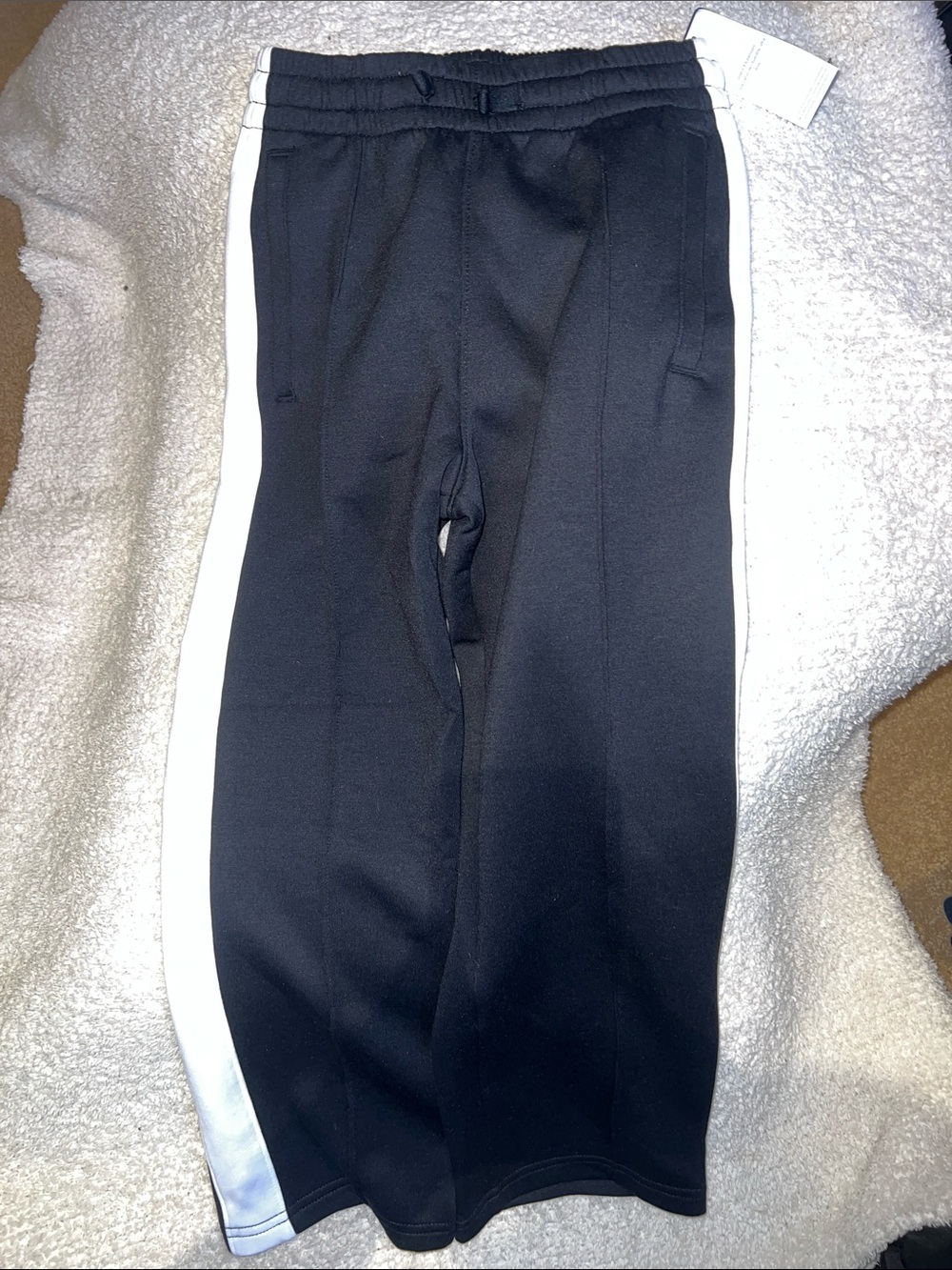 Kids Abercrombie size 7/8 Black Track Pants with White Side Stripes